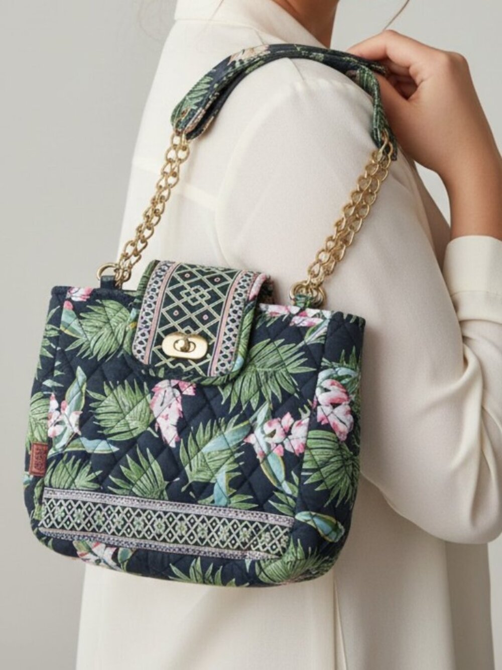 Y2K quilted cotton purse w/ chain details - MaggiB brand